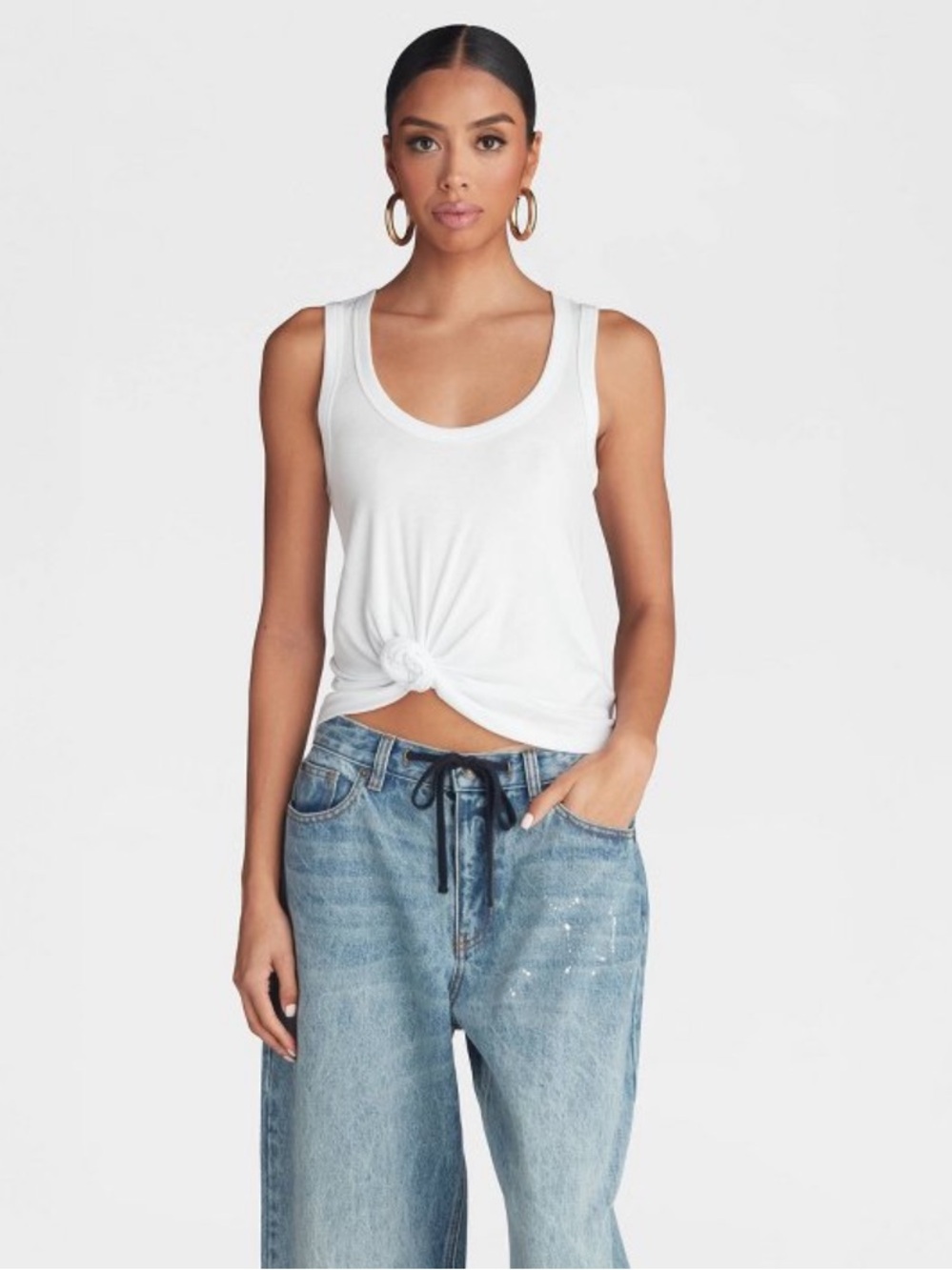 KBB by KAHLANA Women's Slim Fit 'The Knotted Tank Top'
- White L new 🆕